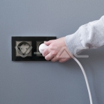 Контакт EU 16A Стъклен Панел Двоен Сериен Черен