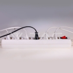 6 Гнезда Разклонител с Ключ Кабел 1.5м Бял