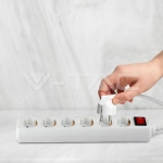 6 Гнезда Разклонител с Ключ Кабел 5м Бял