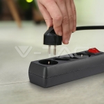 4 Гнезда Комбиниран Разклонител с Ключ Кабел 1.5м Черен