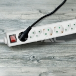 8 Гнезда Комбиниран Разклонител с Ключ Кабел 1.5м Бял