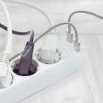 3 Гнезда Разклоните 2USB Кабел 1.5м Бял