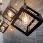 Геометричен Пендел Златно Шампанско Квадрат