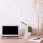 4W LED Настолна Лампа Бяло + Сребристо