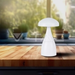 LED Настолна Лампа 800mAh Батерия 120x220 3 в 1 Бяло Тяло