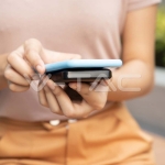 10000mah Магнитна Безжична Външна Батерия с Метален Ринг Черно