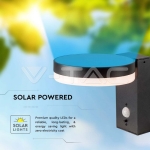 5.5W LED Соларна Стенна Черна PIR Сензор Кръг 3000K IP44